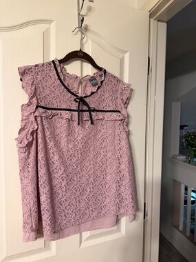 Soho NY & Co Pink Lace Ruffle Sleeveless Blouse with Black Trim